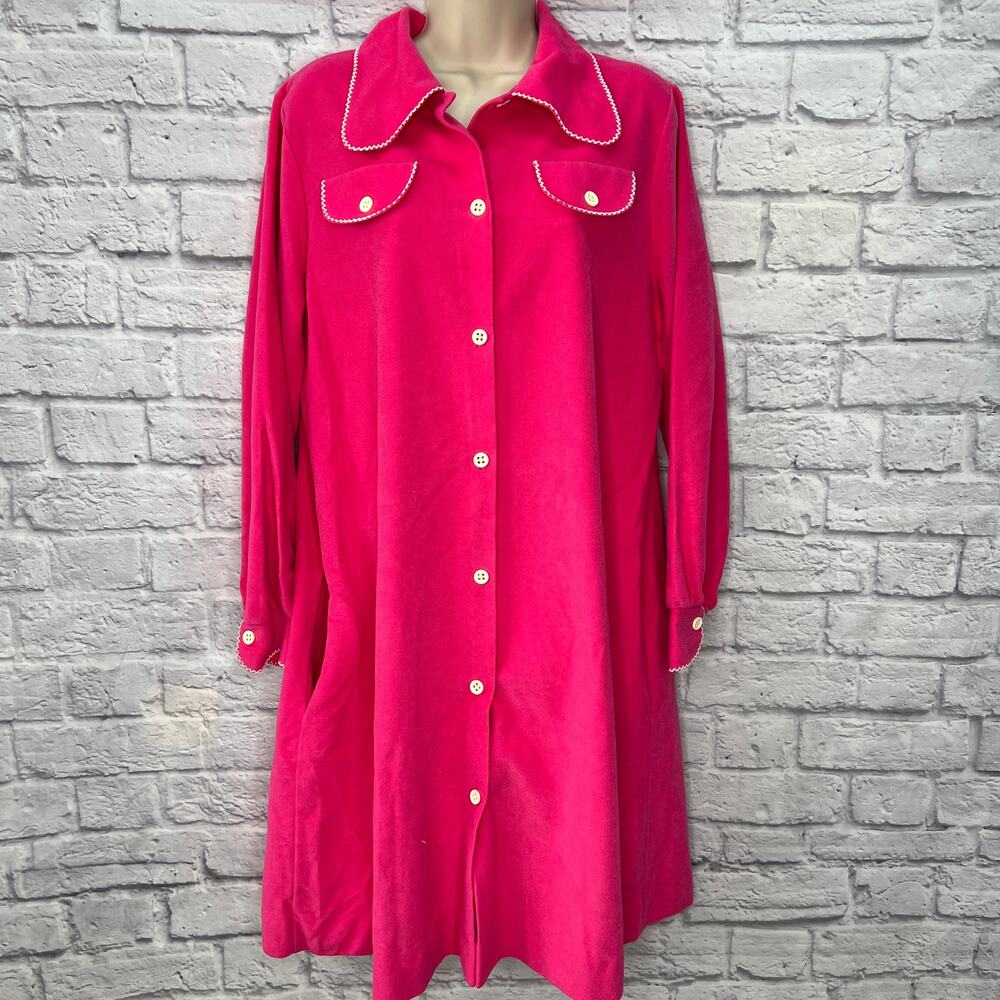 Vintage Vassarette Button Front Housecoat Robe Bright Pink Size 16 Fleece MCM